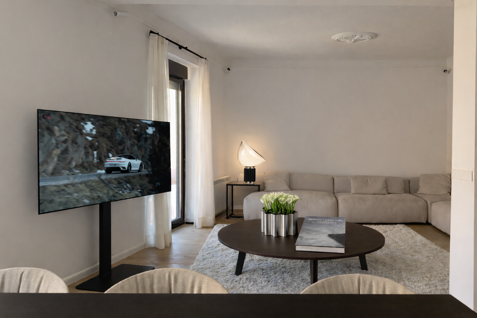 Una casa de pueblo recién reformada en la que se une pasado con modernidad